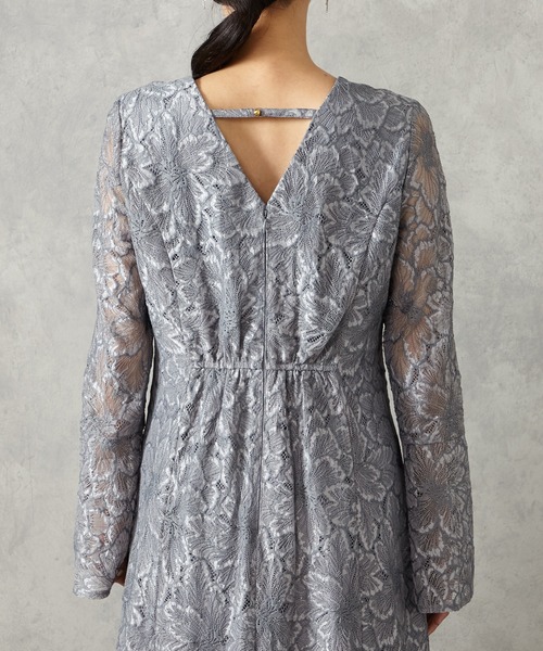 AIMER（エメ）の「【WEB限定】フラワーモチーフレース袖付きロング