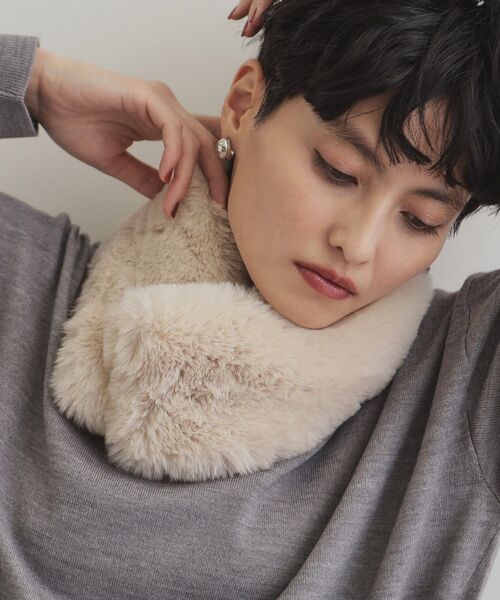 OPAQUE.CLIP（オペークドットクリップ）の「◆【マグネット仕様】フェイクファーミニティペット（ストール/ショール・レディース・ブラック/ライトベージュ/オフホワイト/グレー/ダークブラウン・00）」の6枚目の写真