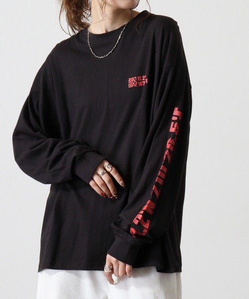 FUNALIVE（ファンアライブ）の「Cotton back print crew neck long sleeve T-shirt / バックプリントオーバーTシャツ unisex（Tシャツ/カットソー・メンズ・ブラック/ホワイト系1/ホワイト系2/オフホワイト/ブラック系2/ホワイト系3/ブラック系4/ブラック系1/ホワイト系4/ライトグリーン/ラベンダー/ネイビー/ミント/チャコール/ベージュ/ネイビー系1/グレー系1/ブラック系3/杢グレー/スカイブルー・M/L/XL）」の10枚目の写真