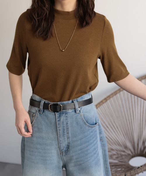 ap retro(アプレトロ)の「ベーシックハイネックTee / 半袖(ニット/セーター・レディース・ブラック/グレー/マスタード/チャコール/ブラウン/アイボリー・FREE)」の19枚目の写真