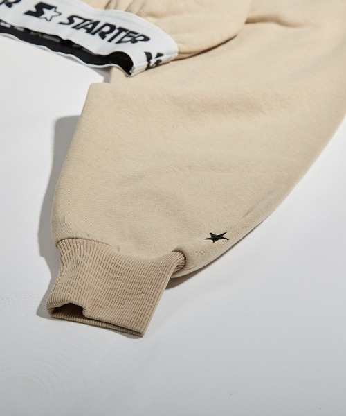 STARTER BLACK LABEL（スターターブラックレーベル）の「STARTER BLACK LABEL 裏起毛ショート丈裾ロゴテープ付プルオーバーパーカー（パーカー・レディース・ブラック/カーキ/ベージュ/ホワイト・M/L）」の16枚目の写真