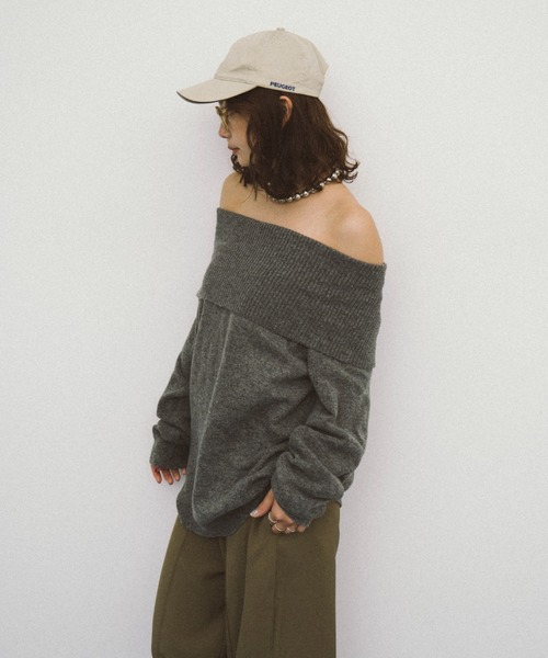 HANNE（アン）の「オフショルダーニット（ニット/セーター・レディース・ブラック/グレー/ベージュ・FREE）」の11枚目の写真