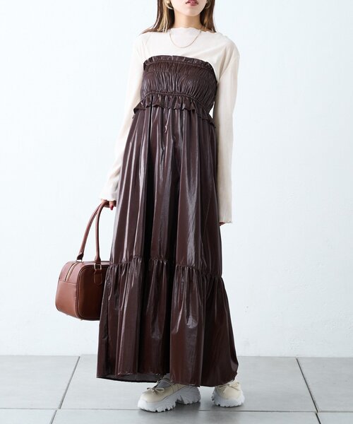w closet（ダブルクローゼット）の「レザーライクシャーリングキャミワンピース（ワンピース・レディース・ブラック/ブラウン/シルバー・FREE）」の2枚目の写真