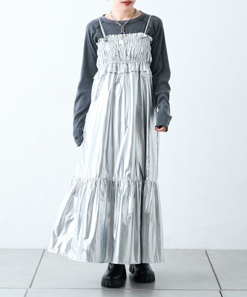 w closet（ダブルクローゼット）の「レザーライクシャーリングキャミワンピース（ワンピース・レディース・ブラック/ブラウン/シルバー・FREE）」の3枚目の写真
