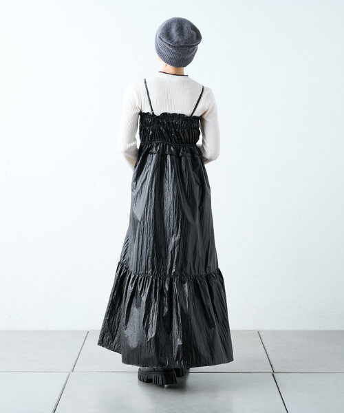 w closet（ダブルクローゼット）の「レザーライクシャーリングキャミワンピース（ワンピース・レディース・ブラック/ブラウン/シルバー・FREE）」の8枚目の写真