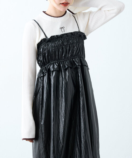 w closet（ダブルクローゼット）の「レザーライクシャーリングキャミワンピース（ワンピース・レディース・ブラック/ブラウン/シルバー・FREE）」の9枚目の写真