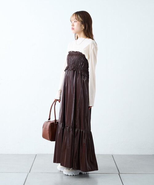 w closet（ダブルクローゼット）の「レザーライクシャーリングキャミワンピース（ワンピース・レディース・ブラック/ブラウン/シルバー・FREE）」の15枚目の写真