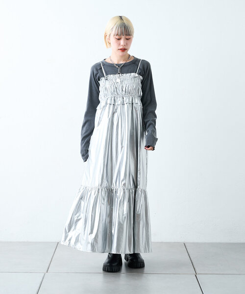 w closet（ダブルクローゼット）の「レザーライクシャーリングキャミワンピース（ワンピース・レディース・ブラック/ブラウン/シルバー・FREE）」の21枚目の写真