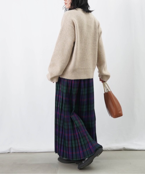 LUCA/LADY LUCK LUCA（ルカ/レディラックルカ）の「LC/LLL もちもちロゴニットプルオーバー / クルーネックロゴニット（ニット/セーター・レディース・ブラック/グレー/ベージュ・FREE）」の20枚目の写真