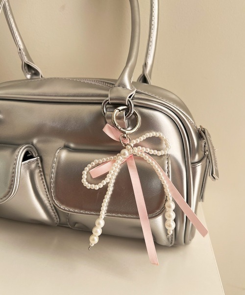 リボンチャーム付き合皮ショルダーバッグ（ショルダーバッグ）｜frunco