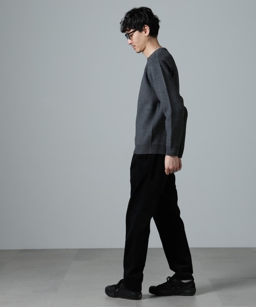NANO universe（ナノユニバース）の「PBTストレッチクルーネックニット（ニット/セーター・メンズ・ブラック/グレー/ネイビー・S/M/L）」の7枚目の写真