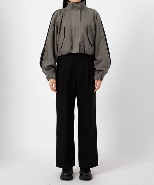 UNITED TOKYO（ユナイテッドトウキョウ）の「ジップアップブルゾンジャケット（ブルゾン・レディース・ブラック/グリーン・FREE）」の3枚目の写真