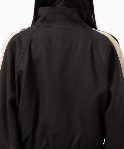 UNITED TOKYO（ユナイテッドトウキョウ）の「ジップアップブルゾンジャケット（ブルゾン・レディース・ブラック/グリーン・FREE）」の18枚目の写真