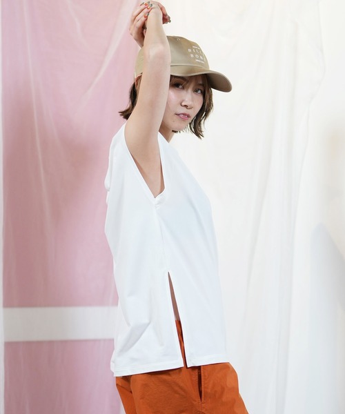 THE NORTH FACE（ザノースフェイス）の「THE NORTH FACE/ザ・ノース・フェイス スリッドTシャツ NTW32590（Tシャツ/カットソー・レディース・アイボリー/ミックスグレー・XL/L/M/S）」の7枚目の写真