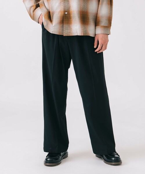 BEAMS HEART(ビームスハート)の「ポリエステルトロ 2タック ワイドパンツ(スラックス・メンズ・チャコールグレー/ネイビー/ブラック・LARGE/MEDIUM/SMALL)」の20枚目の写真