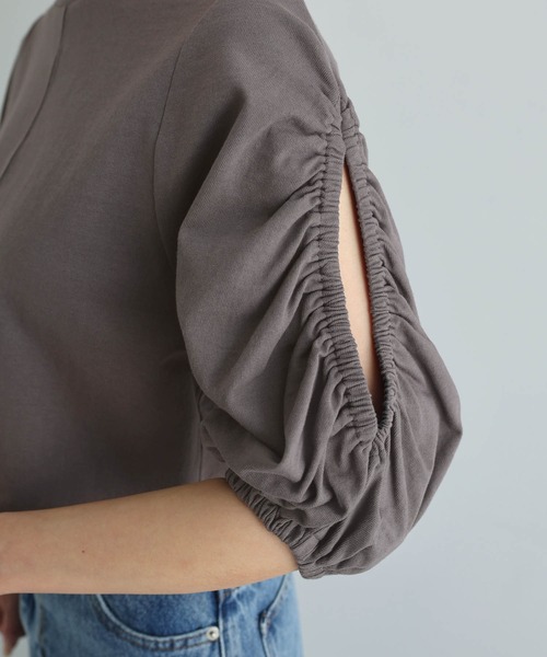 Freesia by andme(フリージアバイアンドミー)の「袖スリットオープンショートトップス(Tシャツ/カットソー・レディース・オフホワイト/グレー系その他/ブラック・FREE)」の22枚目の写真