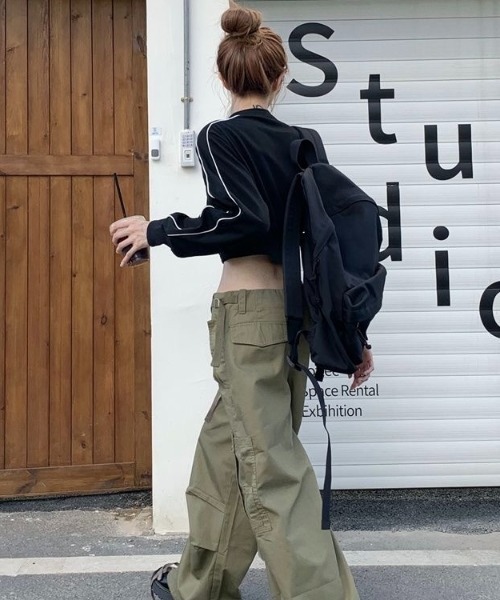 秋準備美品✨断捨離SALEDIESEL Dロゴ刺繍入り長袖トップス 秋準備美品✨断捨離SALEDIESEL Dロゴ刺繍入り長袖トップス 楽天