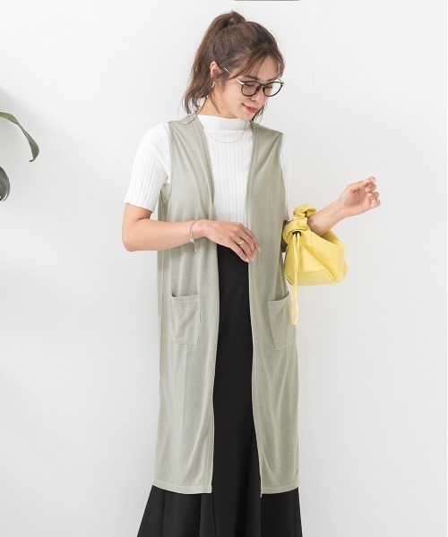 ad thie(アドティエ)の「ポケット付き サイドスリット ロングジレ(ベスト・レディース・ブラック/ベージュ/ネイビー/ライトカーキ・FREE)」の12枚目の写真