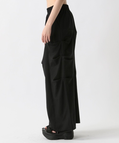 FOREVER 21（フォーエバー トゥエンティーワン）の「【2025SS】裏毛デザインタックロングスカート（スカート・レディース・ブラック/グレー・SMALL/MEDIUM）」の21枚目の写真