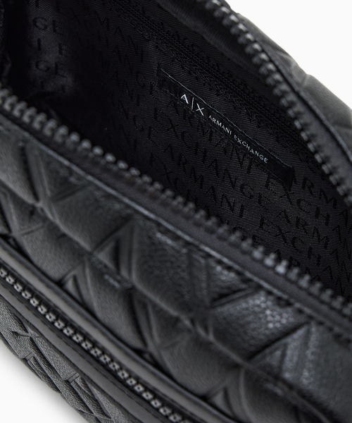 ARMANI EXCHANGE(アルマーニエクスチェンジ)の「【A|X アルマーニ エクスチェンジ】オールオーバーエンボスロゴ ポーチ/セカンドバッグ(ポーチ・メンズ・ブラック・FREE)」の6枚目の写真