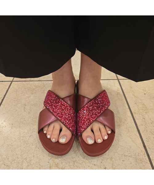 fitflop(フィットフロップ)の「LULU CRYSTAL-MIX METALLIC CROSS SLIDES(サンダル・レディース・レッド/ネイビー/ブラック/シルバー・US6/US7/US8/US5)」の9枚目の写真