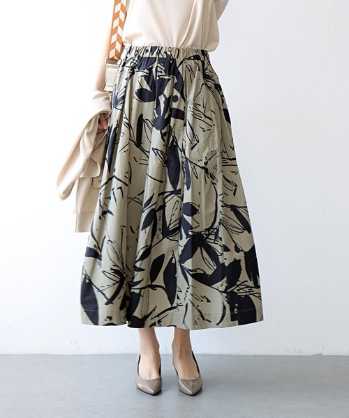 Jines（ジネス）の「プリントタックスカート（スカート・レディース・ブルー/グリーン/ブラック/グリーン系その他・38）」の3枚目の写真