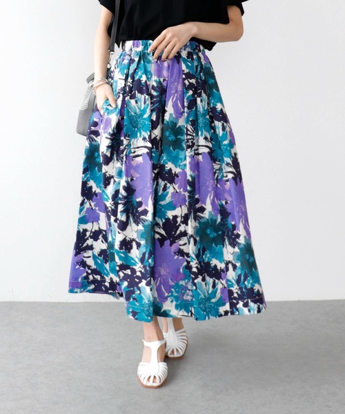 Jines（ジネス）の「プリントタックスカート（スカート・レディース・ブルー/グリーン/ブラック/グリーン系その他・38）」の4枚目の写真