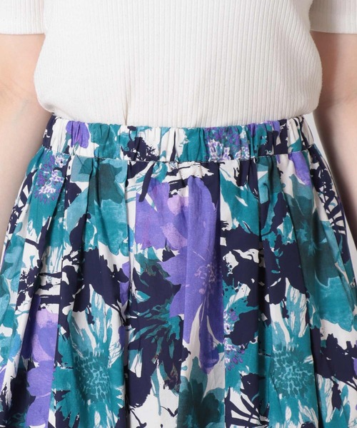 Jines（ジネス）の「プリントタックスカート（スカート・レディース・ブルー/グリーン/ブラック/グリーン系その他・38）」の10枚目の写真