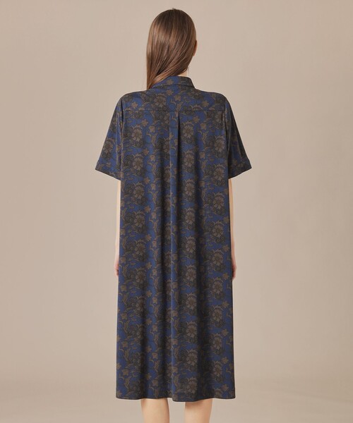 MACKINTOSH LONDON(マッキントッシュ ロンドン)の「【婦人画報掲載】【BIBURY FLOWER】トーナルバイブリーフラワージャージーワンピース(ワンピース・レディース・ネイビー/チャコールグレー・38/40)」の9枚目の写真