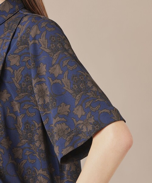 MACKINTOSH LONDON(マッキントッシュ ロンドン)の「【婦人画報掲載】【BIBURY FLOWER】トーナルバイブリーフラワージャージーワンピース(ワンピース・レディース・ネイビー/チャコールグレー・38/40)」の10枚目の写真