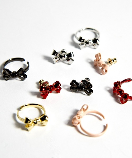 LOVE BY e.m. (ラブバイイーエム)の「プチリボンピアス/バレエコア/25SS/レディース(ピアス(片耳用)・レディース・シルバー/ゴールド/ブラック・FREE)」の5枚目の写真