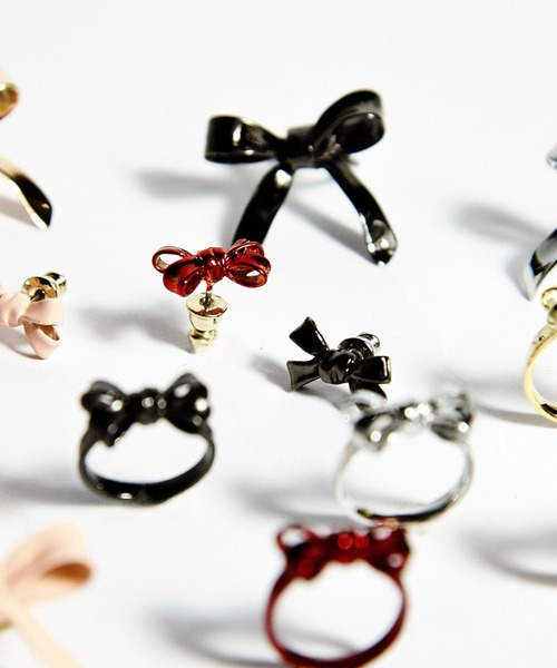 LOVE BY e.m. (ラブバイイーエム)の「プチリボンピアス/バレエコア/25SS/レディース(ピアス(片耳用)・レディース・シルバー/ゴールド/ブラック・FREE)」の7枚目の写真