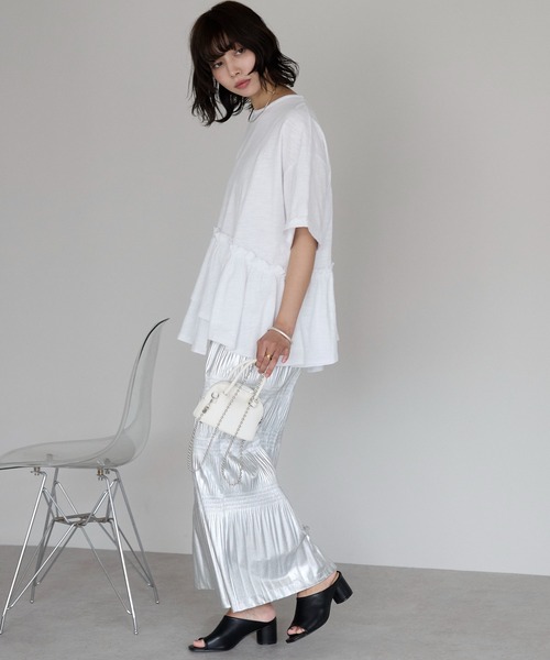 SOTT(ソット)の「Frill hem T-shirt フリルヘムTシャツ(Tシャツ/カットソー・レディース・ブラック/オフホワイト・FREE)」の5枚目の写真