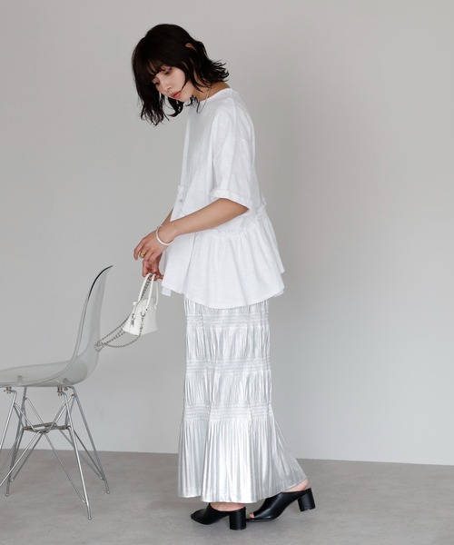 SOTT(ソット)の「Frill hem T-shirt フリルヘムTシャツ(Tシャツ/カットソー・レディース・ブラック/オフホワイト・FREE)」の6枚目の写真