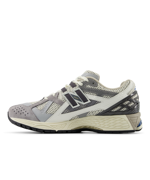 Spick & Span（スピックアンドスパン）の「NEW BALANCE / ニューバランス 1906N（スニーカー・レディース・ブラック/グレー・23cm/23.5cm/24cm/24.5cm/25cm）」の13枚目の写真