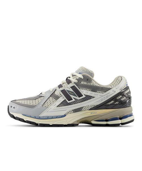 Spick & Span（スピックアンドスパン）の「NEW BALANCE / ニューバランス 1906N（スニーカー・レディース・ブラック/グレー・23cm/23.5cm/24cm/24.5cm/25cm）」の19枚目の写真