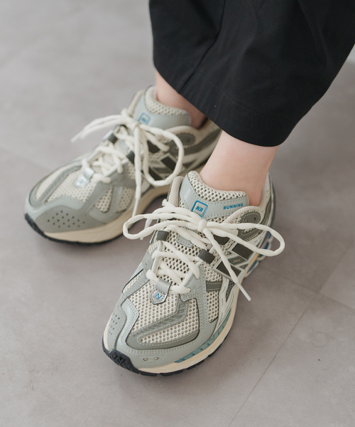 Spick & Span（スピックアンドスパン）の「NEW BALANCE / ニューバランス 1906N（スニーカー・レディース・ブラック/グレー・23cm/23.5cm/24cm/24.5cm/25cm）」の21枚目の写真