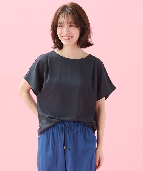 ANY(エニィ)の「さらさらDRYブラウス(シャツ/ブラウス・レディース・グレー系/ベージュ系/グリーン系/ダークブラウン系・2/3)」の2枚目の写真