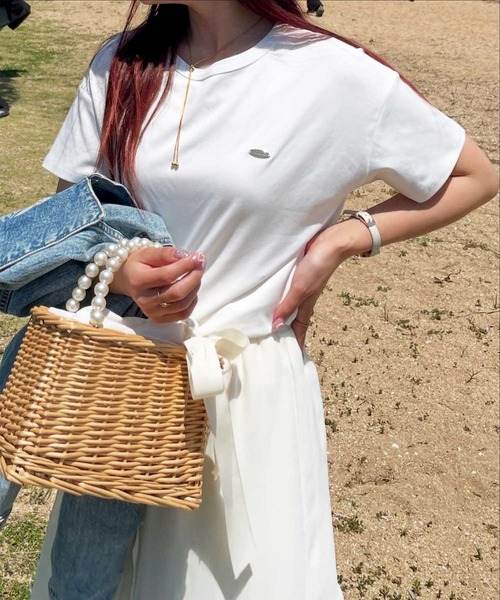 GeeRA（ジーラ）の「ロゴプレート付コンパクトＴシャツ（Tシャツ/カットソー・レディース・オフホワイト/モカ/ブラック・LARGE/MEDIUM）」の4枚目の写真