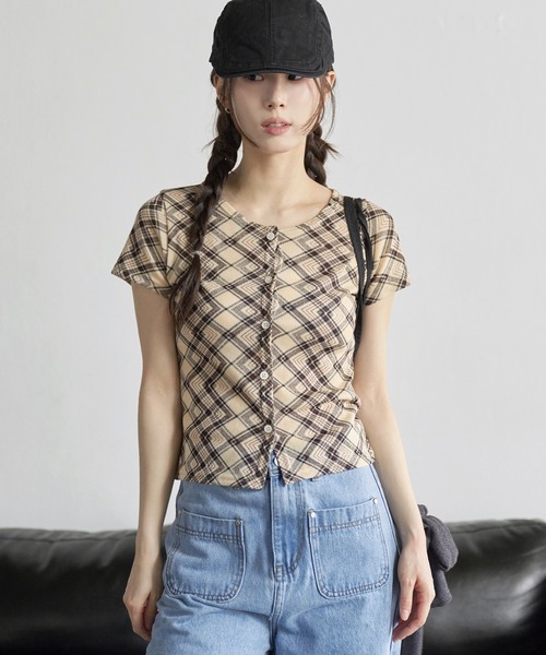 UNE MANSION（ユヌマンション）の「【UNE ORIGINAL】デイリーチェックシースールー半袖カーディガン（カーディガン/ボレロ・レディース・アイボリー/ブラック/ベージュ/イエロー・FREE）」の3枚目の写真