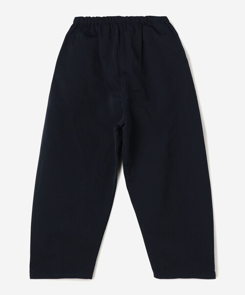 apuntob（アプントビー）の「apuntob | クロップド イージーパンツ WOMEN（その他パンツ・レディース・ネイビー/アイボリー・1）」の4枚目の写真