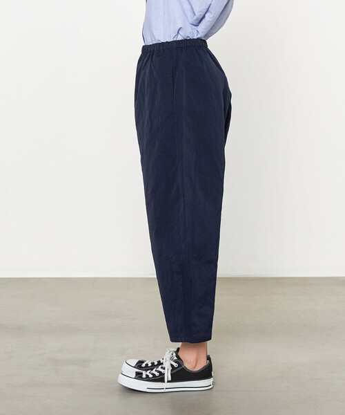 apuntob（アプントビー）の「apuntob | クロップド イージーパンツ WOMEN（その他パンツ・レディース・ネイビー/アイボリー・1）」の10枚目の写真