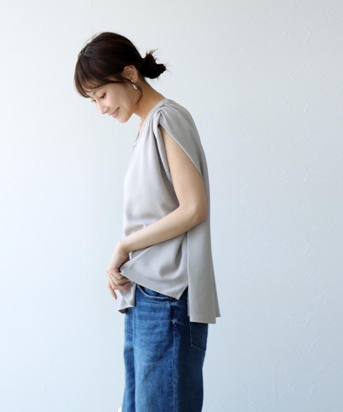 Jines(ジネス)の「ハイストレッチカルゼ ギャザーブラウス(シャツ/ブラウス・レディース・グレー/ホワイト・38)」の18枚目の写真