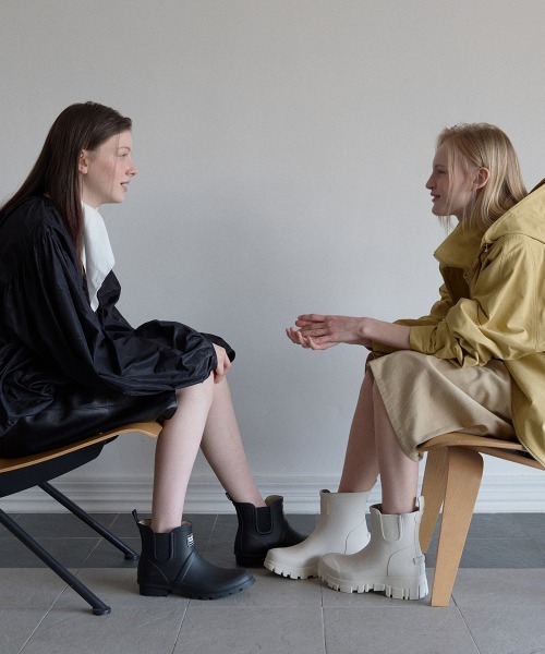 ROCKFISH WEATHERWEAR（ロックフィッシュウェザーウェア）の「ORIGINAL CHELSEA RAINBOOTS（レインシューズ・レディース・ブラック/ブラウン/グレー/アイボリー/イエロー/ベージュ/ピンク/バーガンディー・23.5㎝/24.0cm/23.0cm/25.0cm/24.5cm）」の12枚目の写真