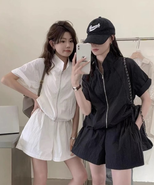 Mela(メラ)の「【セットアップ】トラックジャケット+ショートパンツ(セットアップ・レディース・ベージュ/ピンク/ホワイト/グレー/ブラック・FREE)」の6枚目の写真