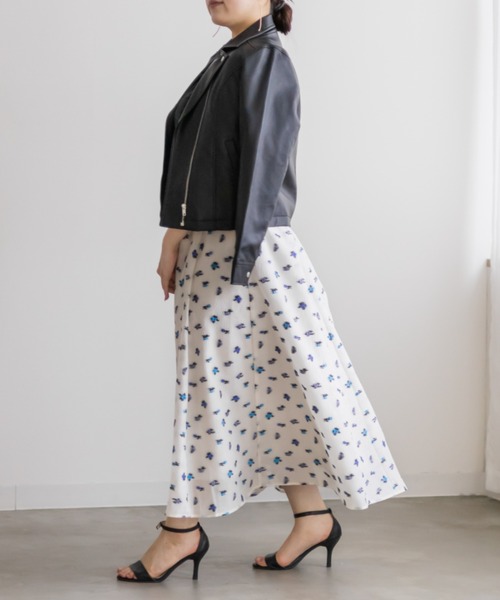 CLETTE(クレット)の「シアー花柄タックスカート(スカート・レディース・ブラック/オフホワイト・4L/3L/LL)」の19枚目の写真