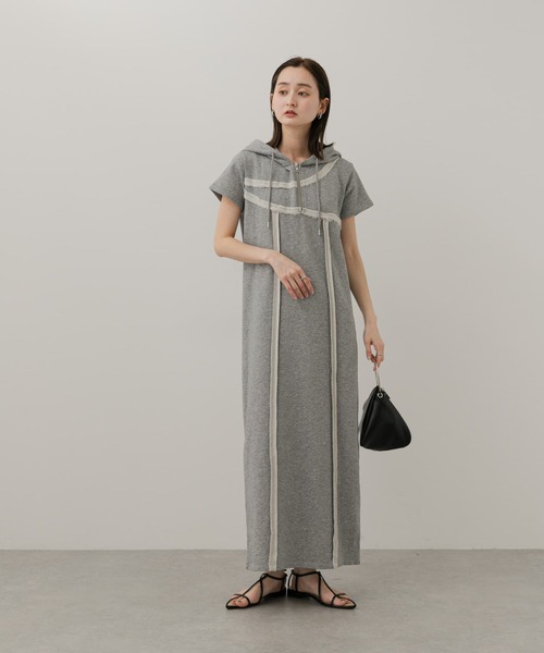 SENSE OF PLACE by URBAN RESEARCH(センスオブプレイスバイアーバンリサーチ)の「フーディージップワンピース(ワンピース・レディース・キャメル/チャコールグレー/グレー・S/ONE)」の15枚目の写真