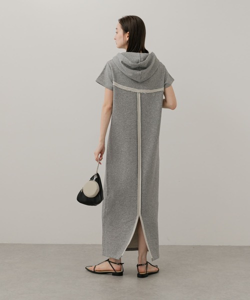 SENSE OF PLACE by URBAN RESEARCH(センスオブプレイスバイアーバンリサーチ)の「フーディージップワンピース(ワンピース・レディース・キャメル/チャコールグレー/グレー・S/ONE)」の17枚目の写真