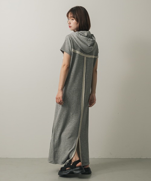 SENSE OF PLACE by URBAN RESEARCH(センスオブプレイスバイアーバンリサーチ)の「フーディージップワンピース(ワンピース・レディース・キャメル/チャコールグレー/グレー・S/ONE)」の19枚目の写真