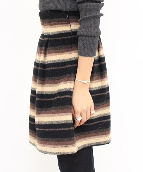 mystic（ミスティック）の「【mystic】マルチボーダーコクーンスカート（スカート・レディース・ブラック/ブラウン/オレンジ・FREE）」の8枚目の写真